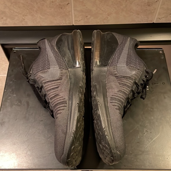 Men’s Nike Cross Trainers, Color: Black, Size: 12 - Picture 4 of 13